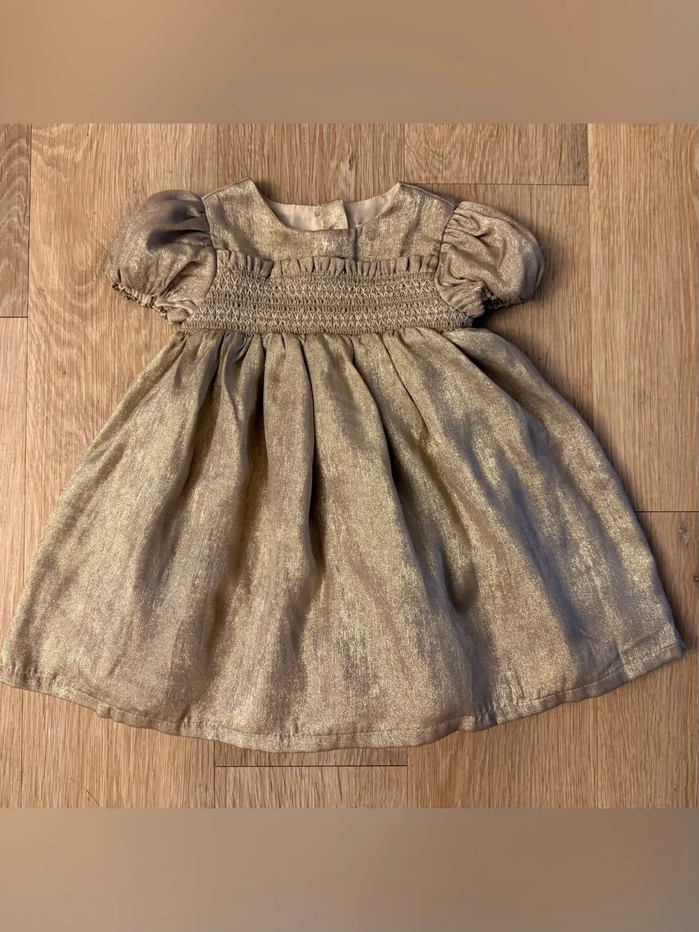 Tommy Bahama Girls' Size 12 Months Metallic Gold Puff-Sleeve Smocked Dress